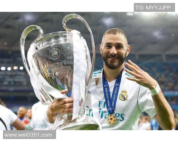 29号足球明星的身份揭秘与职业生涯精彩回顾